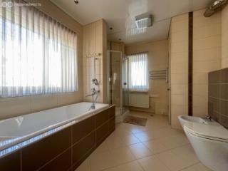 4-комн., 157 м², 4/4 этаж