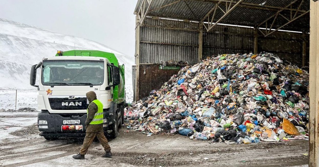 Чтобы отходы не ухудшали экологию, их нужно перерабытывать и правильно утилизировать. Фото: newdaynews.ru