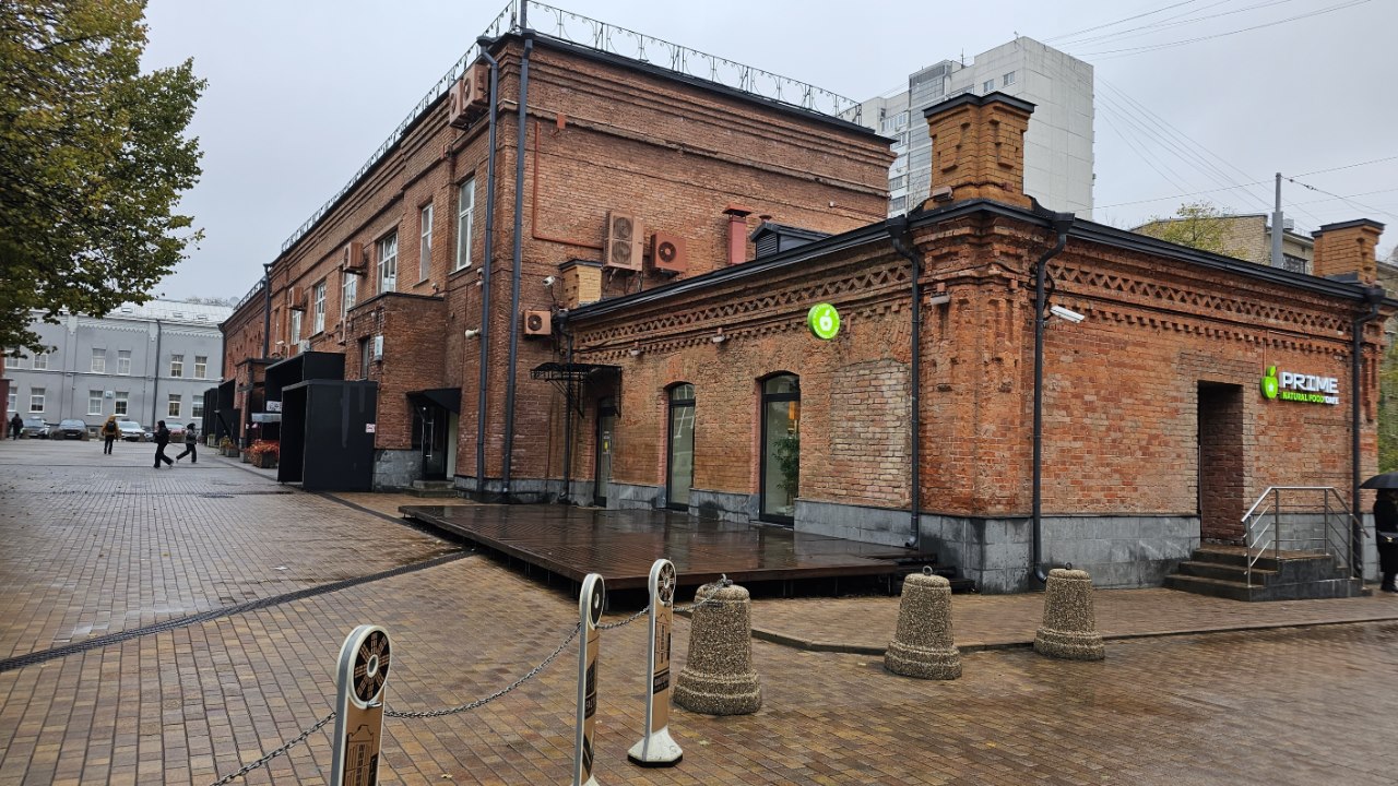 Улица Вятская – клондайк для редевелопмента и новой застройки. Фото: Мир Квартир