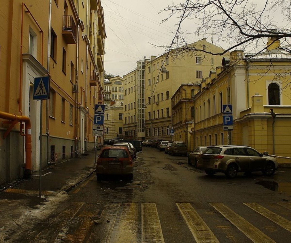 Московские переулки. Нижний Кисловский переулок. Кисловский переулок Москва. Москва большой Кисловский переулок. Москва Нижнекисловский переулок.