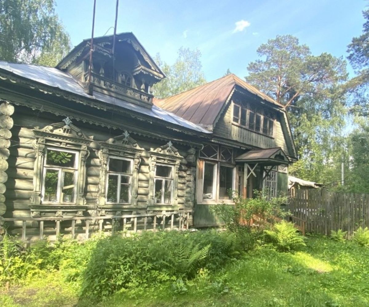 Стародачный поселок Ильинский. Дачи в стиле модерн, водонапорная башня  сахарного магната и подпольный монастырь иеромонаха — Обзоры рынка  недвижимости в интернет-журнале МИР КВАРТИР